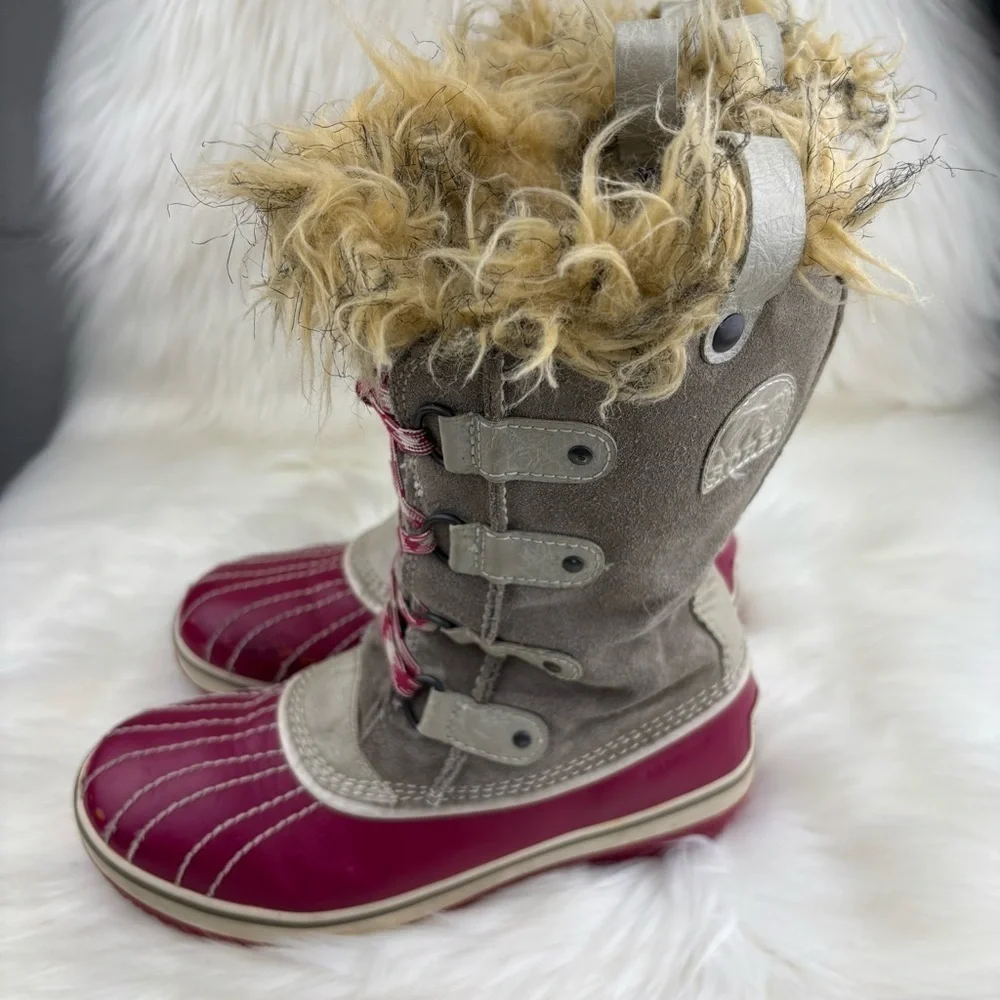 SOREL WINTER SNOW BOOTS GRAY AND PINK COLOR SIZE 5 WOMAN